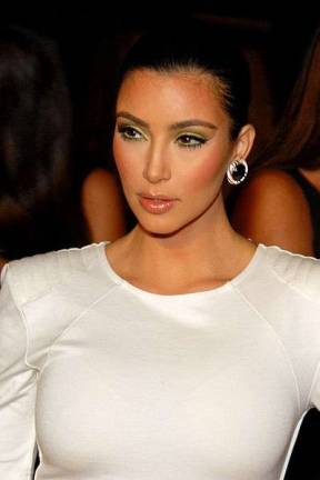 Campaign Roundup: Mindy Meyer Courts Kim Kardashian's Vote Campaign Roundup: Mindy Meyer Courts Kim Kardashian's Vote