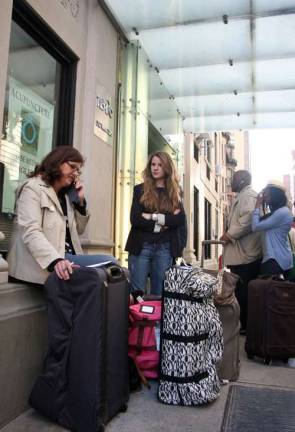 City Evicts Tourists From Illegal Hotel on UWS
