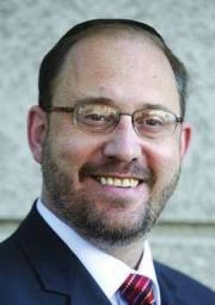 Lawmakers Back Felder in New 'Super Jewish' Senate District