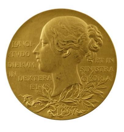 Gems in Relief George William de Saulles (1861–1903). "Victoria, Queen of the United Kingdom, (b. 1819; r. 1837– 1901)," dated 1897. Gold, struck; 55.6 mm. Stephen K. and Janie Woo Scher Collection. Photo: Michael Bodycomb