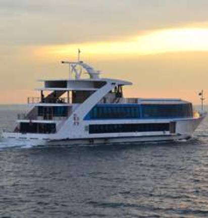 Cruising Together: Ten Best Family Cruises in NYC Cruising Together: Ten Best Family Cruises in NYC