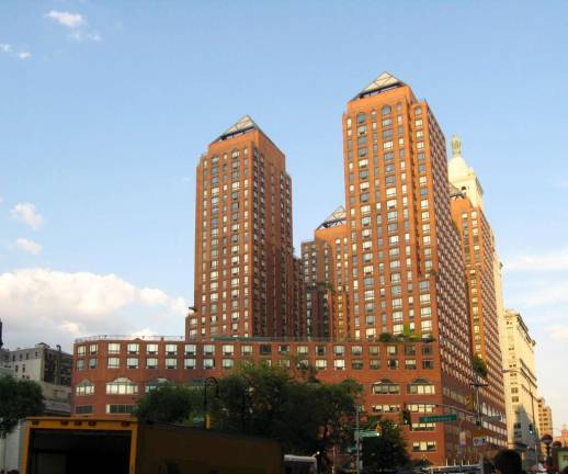 Union Square Condo Goes Smokefree