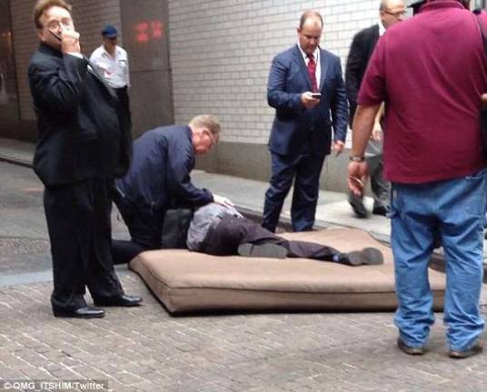 College Student Gets Hit By Mattress Falling From Sky in Lower Manhattan
