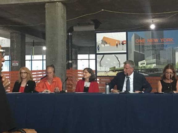 De Blasio’s Accelerated opening Date for new Public School Gets Mixed Reviews from Parents Assemblywoman Linda Rosenthal, Manhattan Borough President Gale Brewer, Councilwoman Helen Rosenthal, Mayor Bill de Blasio and School Construction Authority President Lorraine Grillo during an August 10 press conference at which de Blasio announced that P.S./M.S. 342 would be open in time for the start of the 2017-18 school year. Photo: Madeleine Thompson
