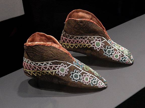 Whole Worlds in Everyday Objects Moccasins, unrecorded Muscogee (Creek) artist, ca. 1830, Georgia or Alabama. Photo: Adel Gorgy