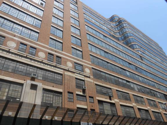 CHELSEA’S MARVEL OF INNOVATION The Starrett-Lehigh Building, with its 1930s-era features. Photo: Raanan Geberer