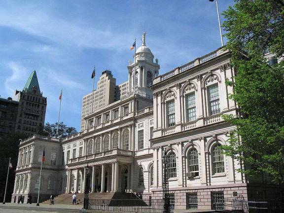 District Commission Hears Public's Opinions on Manhattan Divisions District Commission Hears Public's Opinions on Manhattan Divisions