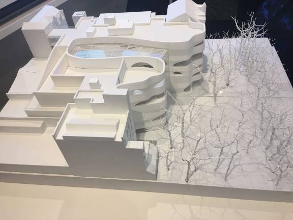 Landmarks panel okays museum expansion A 3D model of the museum, with the proposed expansion, on display at yesterday's Landmarks Preservation Commission hearing. Photo: Madeleine Thompson  