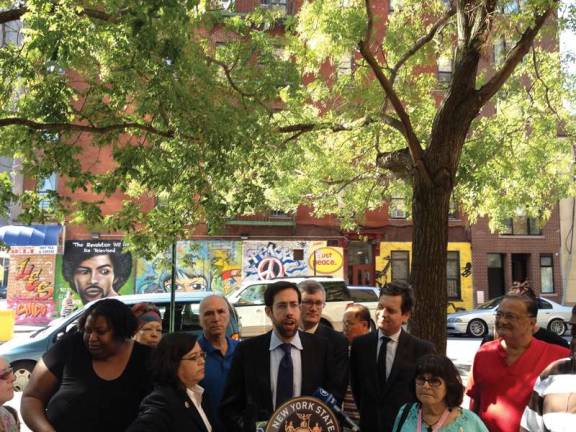 Downtown Politicians Call for Gun Reform Downtown Politicians Call for Gun Reform