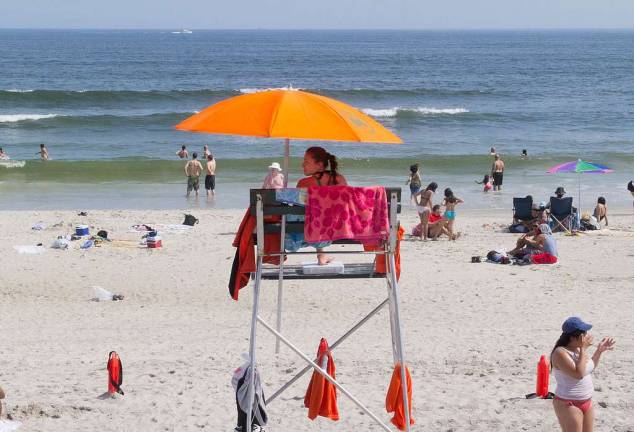 Free Buses from Williamsburg to the Beach this Weekend
