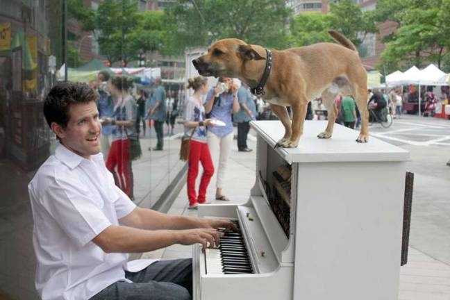 Man Plans to Play Piano Across America: Starts tour in NYC