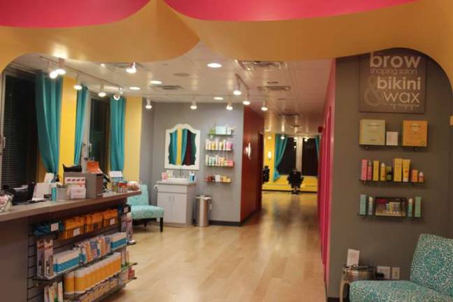 Downtown Salon Wows Clients Downtown Salon Wows Clients
