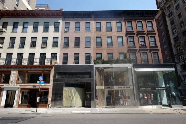 Missing on madison Madison between 63rd and 64th. Photo: Pierre Crosby / @pierrecrosby