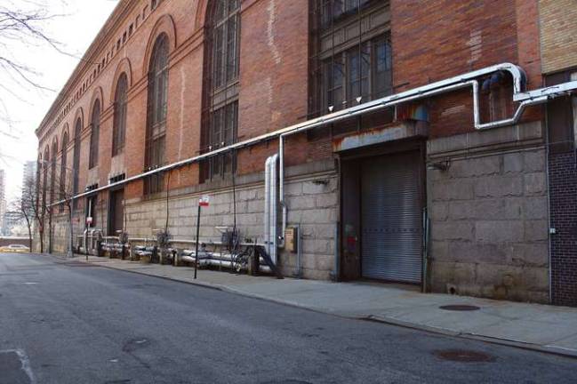 Breath of Fresh Air: Upper East Side steam plant converts to natural gas Breath of Fresh Air: Upper East Side steam plant converts to natural gas