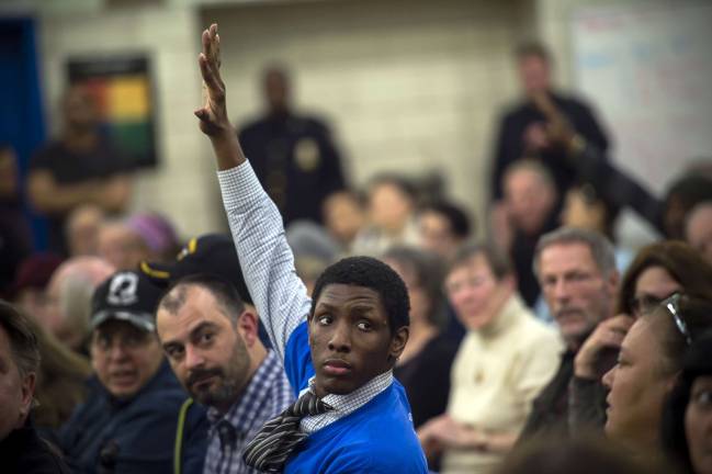 Homelessness, preservation dominate mayoral town hall Residents wait to ask questions at the town hall. Photo: Ed Reed/Mayoral Photo Office