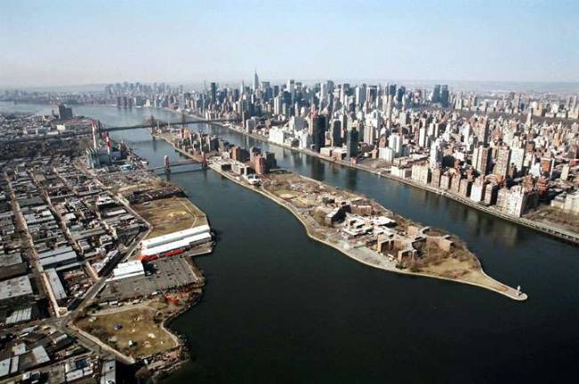 Roosevelt Island Pulls Through Day In The Dark