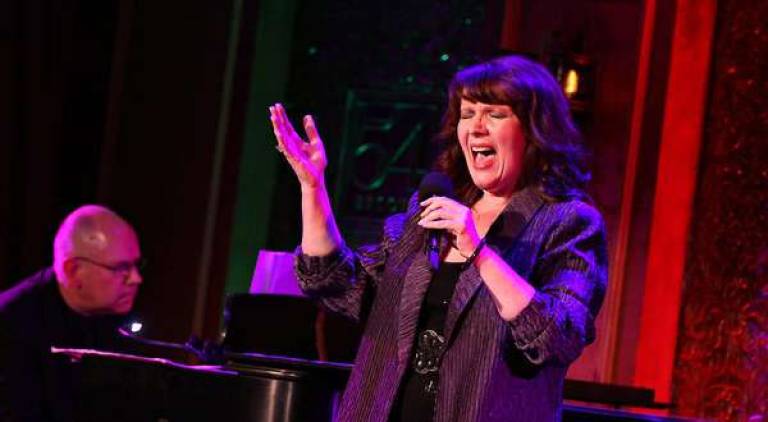 Maureen McGovern: Putting Our Hands Out in Time for the Holidays Maureen McGovern: Putting Our Hands Out in Time for the Holidays
