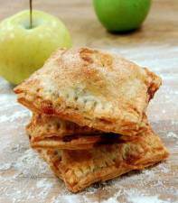 Recipe: Bobbi Lloyd's apple hand pies