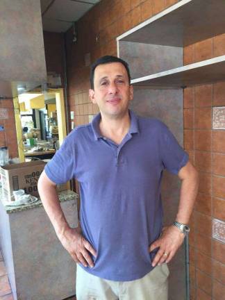 Stephen Vanacore, Mimi's owner, cited a dispute with his landlord for the restaurant's closing. Photo: Silas White