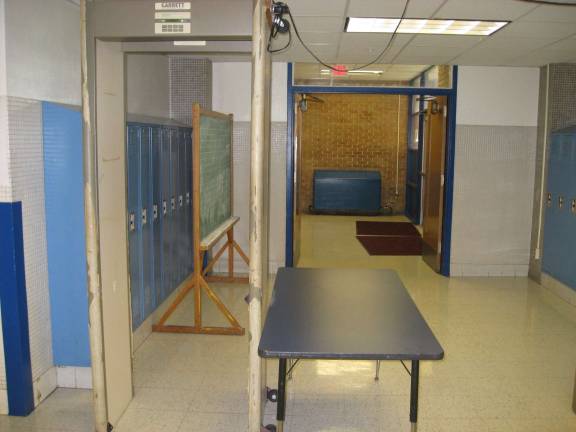 Debating Metal Detectors in city schools News