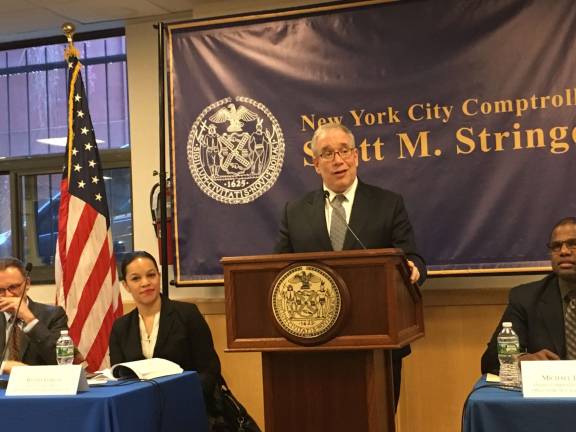 New York City Comptroller Scott Stringer took questions on public transportation, housing and other issues during an Upper West Side town hall at Goddard Riverside Community Center on April 6. Photo: Razi Syed