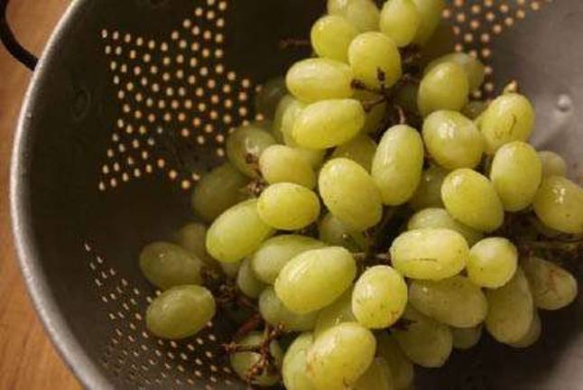 Eating whole fruits found to lower diabetes risk